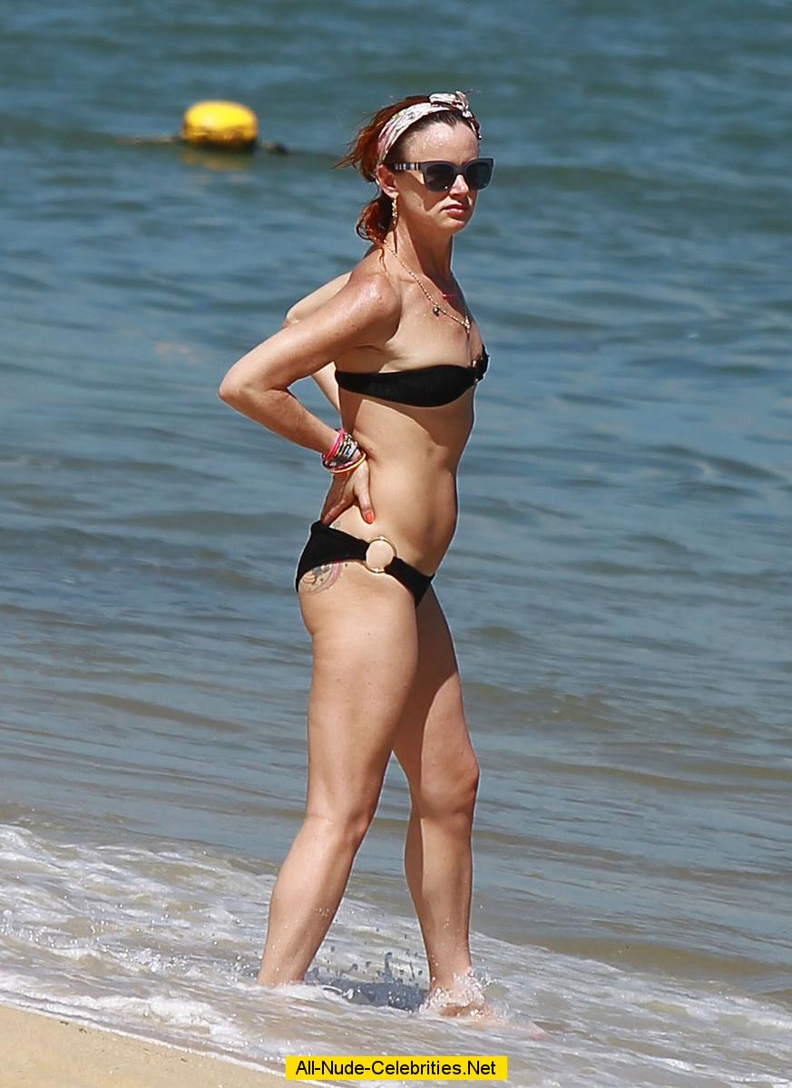 Juliette Lewis In Black Bikini On The Beach In Mexico