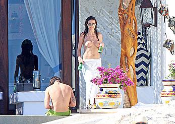 Heidi Klum topless in Cabo San Lucas with her new boyfriend