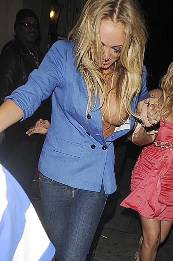 Drunk Aisleyne Horgan-Wallace shows her nude boobs