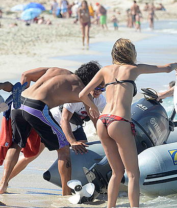 Aida Yespica enjoying day on the beach in Formentera