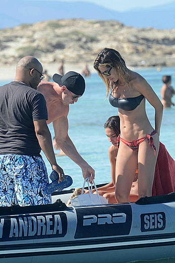 Aida Yespica enjoying day on the beach in Formentera