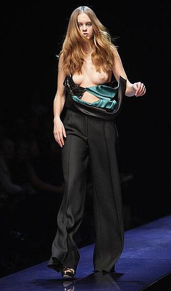 Alana Kuznetsova boobslp runway photos