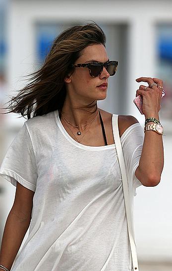 Alessandra Ambrosio enjoying the day at Miami Beach