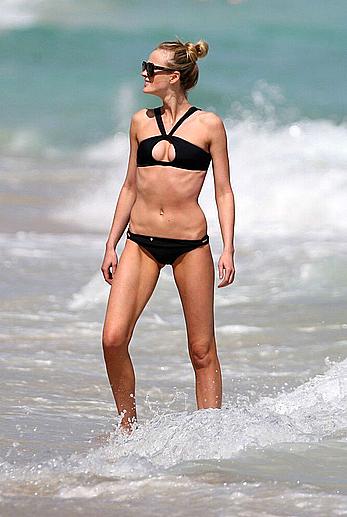 Anne Vyalitsyna wearing black bikini in Miami