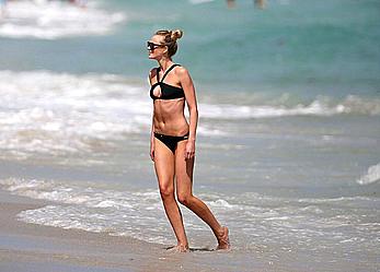 Anne Vyalitsyna wearing black bikini in Miami