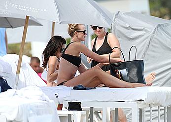 Anne Vyalitsyna wearing black bikini in Miami