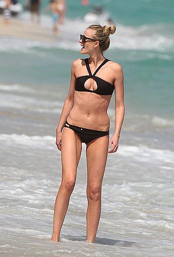 Anne Vyalitsyna wearing black bikini in Miami