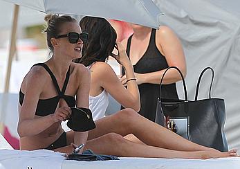 Anne Vyalitsyna wearing black bikini in Miami