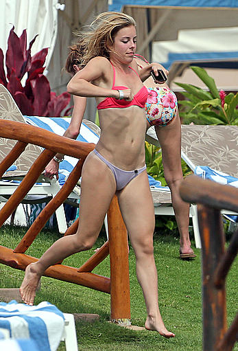 Ashley Wagner cameltoe in wearing bikini in Hawaii