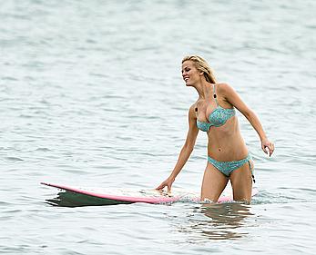 Brooklyn Decker nipple slip during photo shoot on the beach