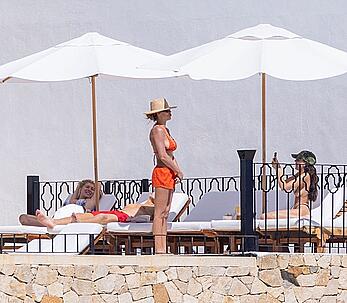 Brooks Nader sunabthing topless while celebrates Valentine's Day in Los Cabos