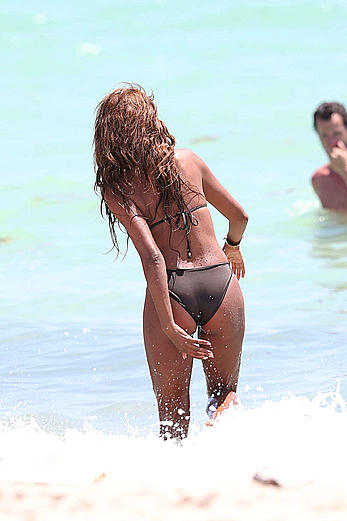 Claudia Jordan sexy in bikini candids in Miami