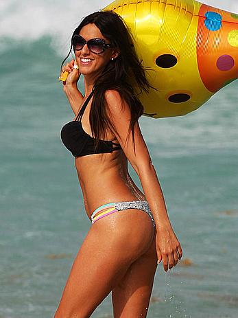 Claudia Romani sexy in bikini in Miami Beach