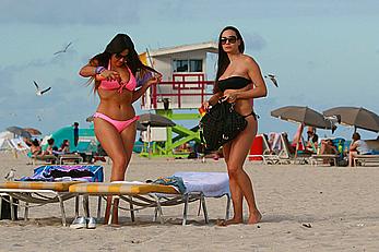 Claudia Romani and Elisa Scheffler in bikini at Miami beach