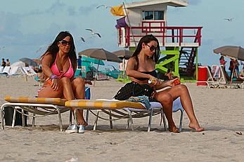 Claudia Romani and Elisa Scheffler in bikini at Miami beach