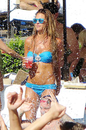 Danielle Lloyd seen pool side with friends in Las Vegas