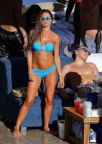 Danielle Lloyd seen pool side with friends in Las Vegas