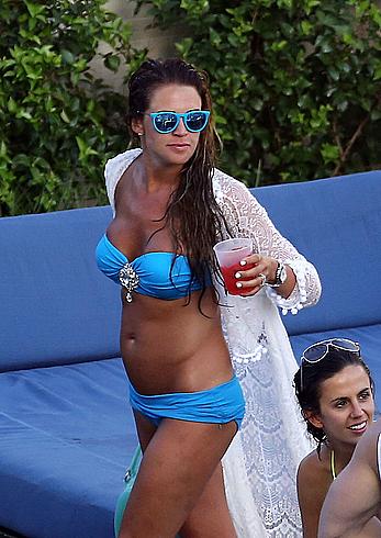 Danielle Lloyd seen pool side with friends in Las Vegas