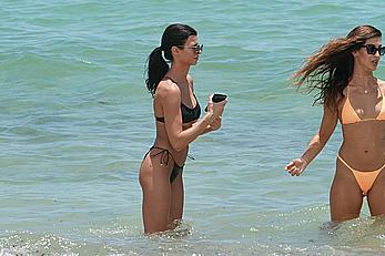 Destiny Sierra bottom of boobs in a tiny black bikini at the beach in Miami Beach