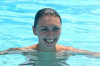 Diana Kleimenova topless poolside paparazzi images