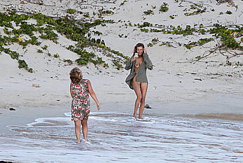 Edita Vilkeviciute and Sigute Krilaviciute fully nude on the nudist beach