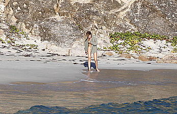 Edita Vilkeviciute and Sigute Krilaviciute fully nude on the nudist beach