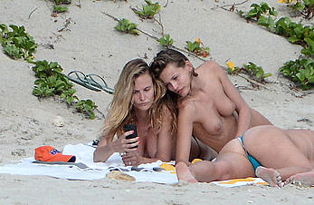 Edita Vilkeviciute and Sigute Krilaviciute fully nude on the nudist beach