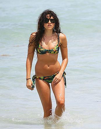 Eliza Doolittle in bikini candids on a beach