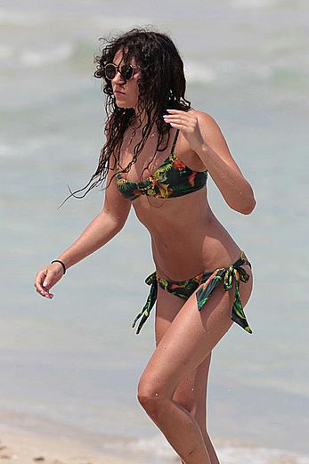 Eliza Doolittle in bikini candids on a beach