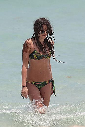 Eliza Doolittle in bikini candids on a beach