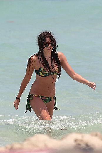 Eliza Doolittle in bikini candids on a beach