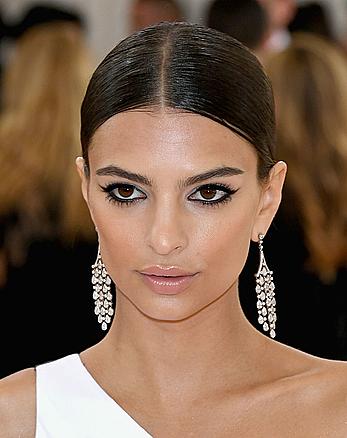 Emily Ratajkowski sexy in tight dress at 2016 Costume Institute Met Gala