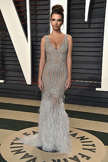 Emily Ratajkowski deep cleavage at 2017 Vanity Fair Oscar party