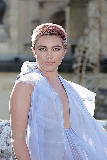 Florence Pugh braless in see through dress at Valentino Haute Couture Fall-Winter 2023-2024 show in Paris  (9)