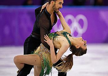 Gabriella Papadakis olympic nipple slip