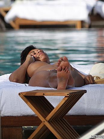 Georgette Eto'o topless candids poolside in Miami