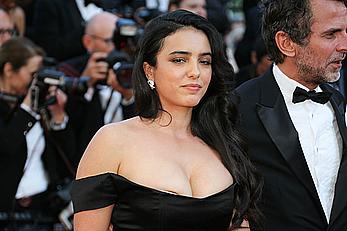 Hafsia Herzi cleavage at Cannes Film Festival closing ceremony