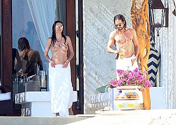 Heidi Klum topless in Cabo San Lucas with her new boyfriend