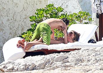 Heidi Klum topless in Cabo San Lucas with her new boyfriend