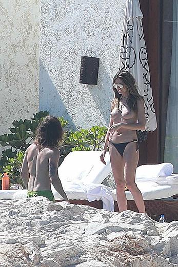 Heidi Klum topless in Cabo San Lucas with her new boyfriend