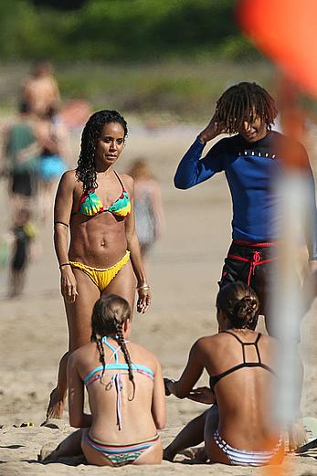 Jada Pinkett Smith caught in bikini in Hawaii