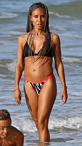 Jada Pinkett-Smith wearing a bikini in Hawaii