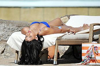 Jasmin Walia seen out in blue bikini by the pool in Dubai