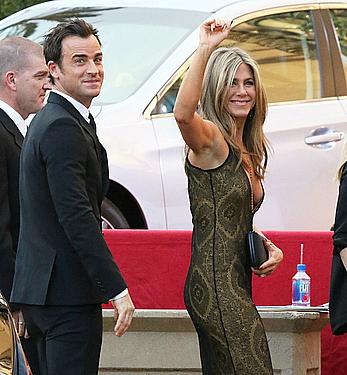 Jennifer Aniston sexy cleavage at the 21st Annual Screen Actors Guild Awards