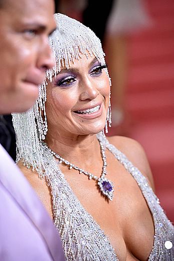 Jennifer Lopez legs and cleavage at 2019 Met Gala in NYC