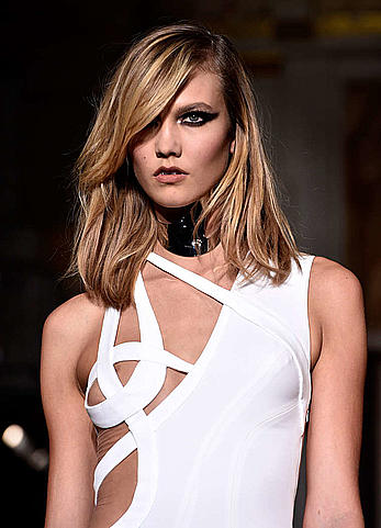 Karlie Kloss nipple slip at the Versace Fashion Show