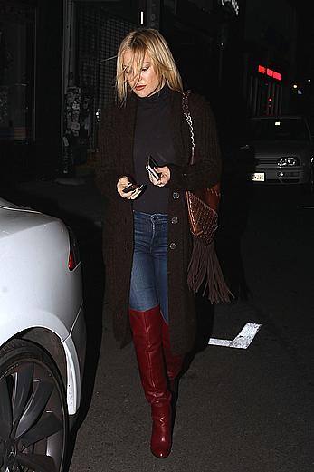 Kate Hudson in see through top outside Carlitos Gardel Restaurant