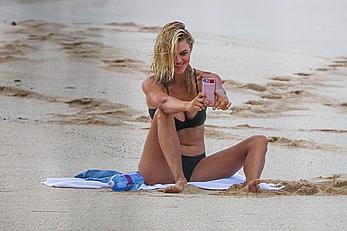 Kelly Rohrbach topless on a beach paparazzi photos