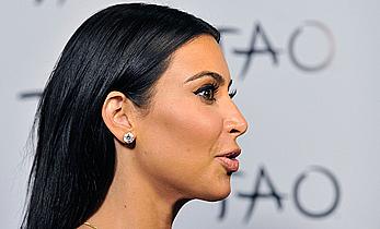 Kim Kardashian celebrates her birthday at Tao Nightclub, shows nice cleavage