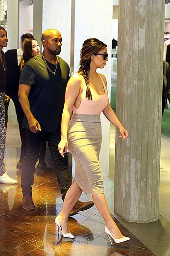 Kim Kardashian flaunt her assets in form-fitting outfit in Paris